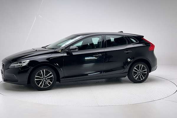 2017 Volvo V40 D2 Momentum