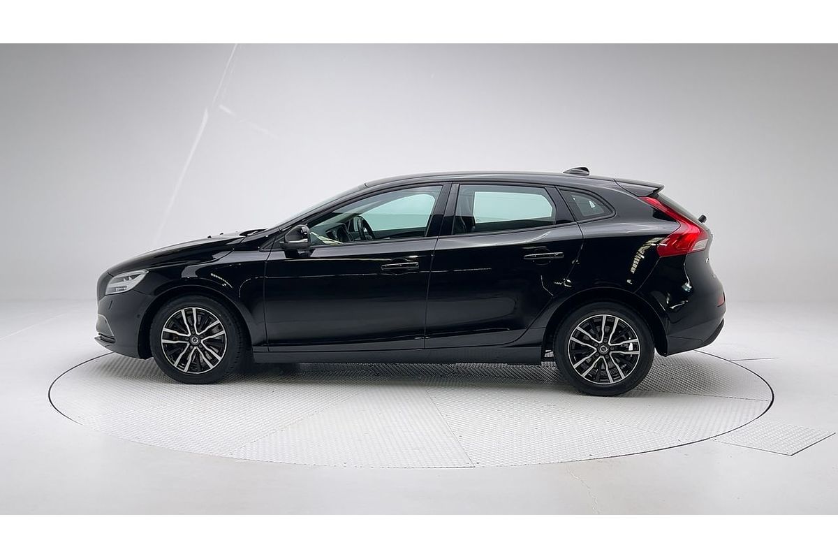 2017 Volvo V40 D2 Momentum