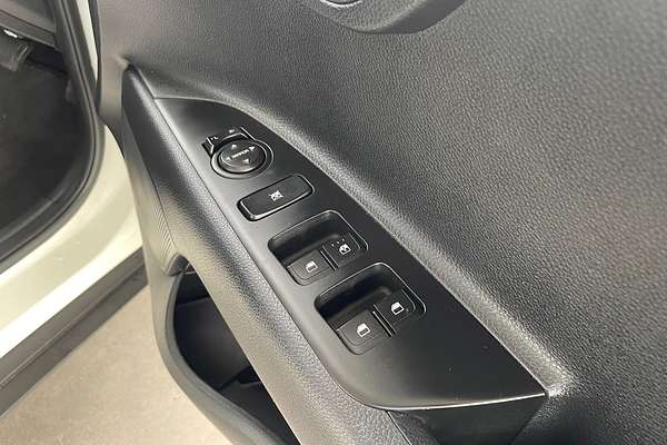 2023 Kia Stonic S YB