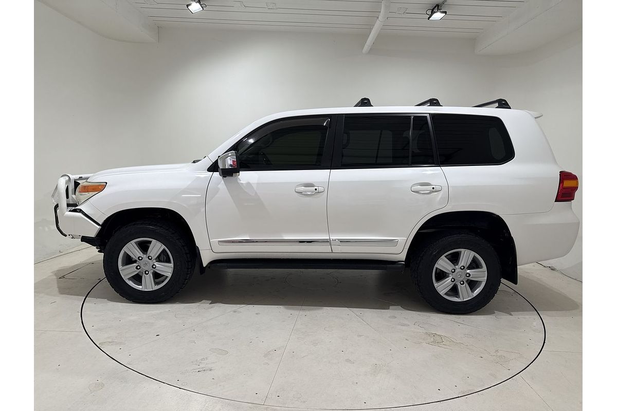 2013 Toyota Landcruiser Sahara VDJ200R