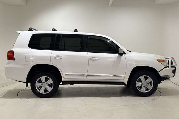 2013 Toyota Landcruiser Sahara VDJ200R