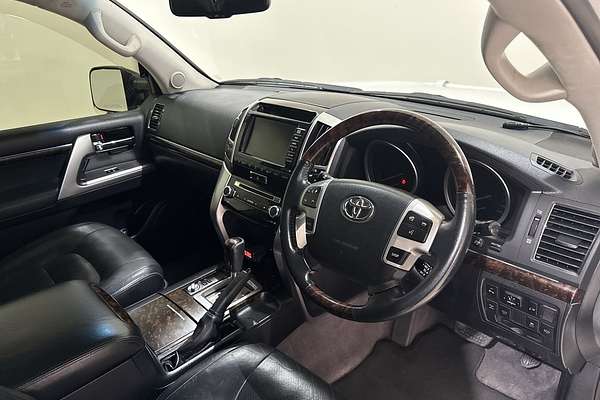 2013 Toyota Landcruiser Sahara VDJ200R