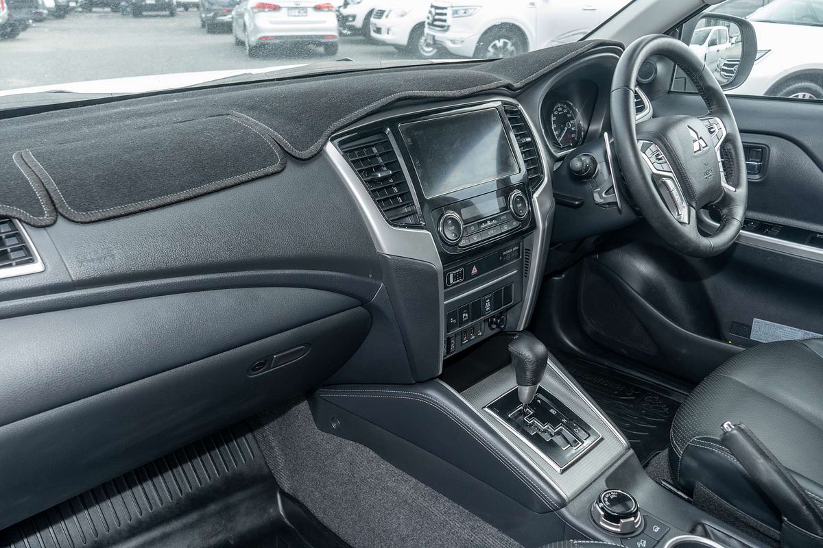2023 Mitsubishi Triton GLS MR 4X4