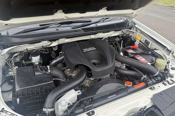 2016 Isuzu D-MAX SX High Ride Rear Wheel Drive