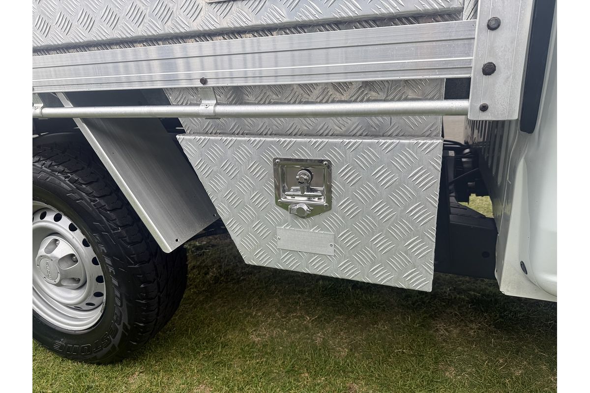 2016 Isuzu D-MAX SX High Ride Rear Wheel Drive