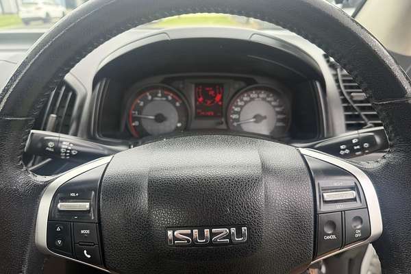 2016 Isuzu D-MAX SX High Ride Rear Wheel Drive