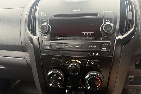 2016 Isuzu D-MAX SX High Ride Rear Wheel Drive