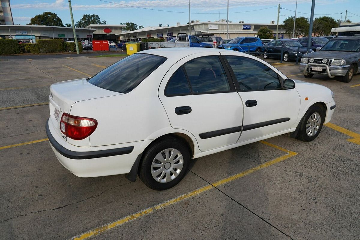 2000 Nissan Pulsar ST N16