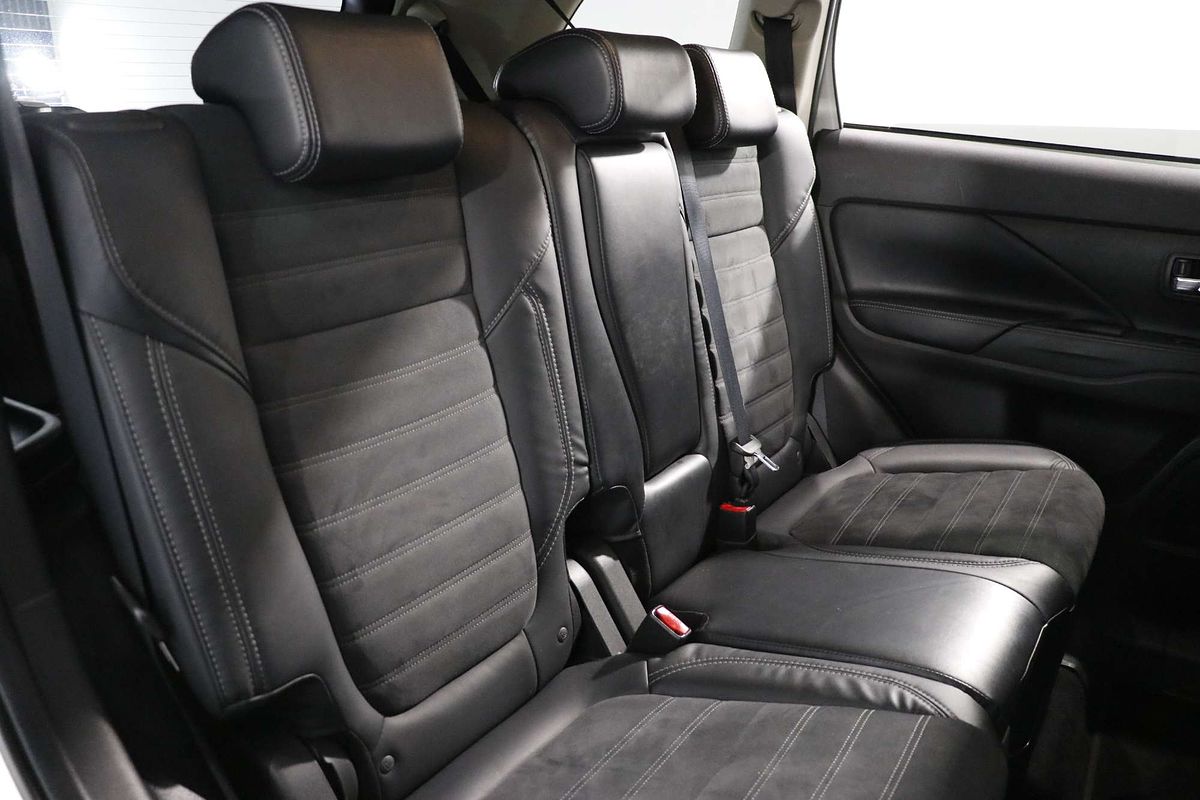 2020 Mitsubishi Outlander LS ZL