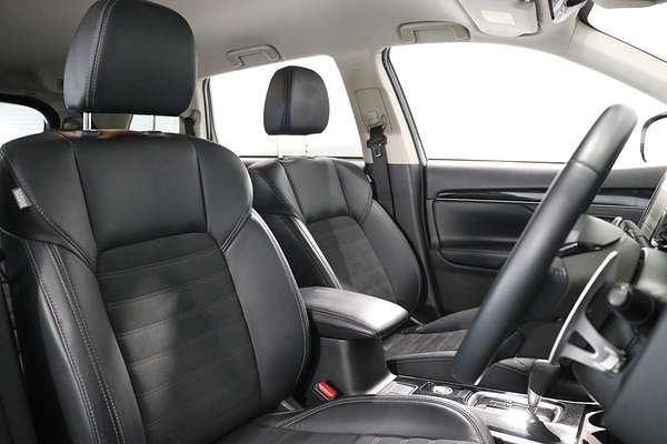 2020 Mitsubishi Outlander LS ZL