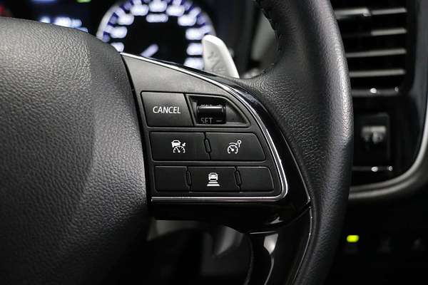 2020 Mitsubishi Outlander LS ZL