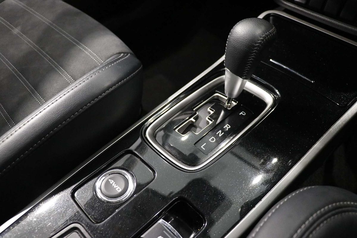 2020 Mitsubishi Outlander LS ZL