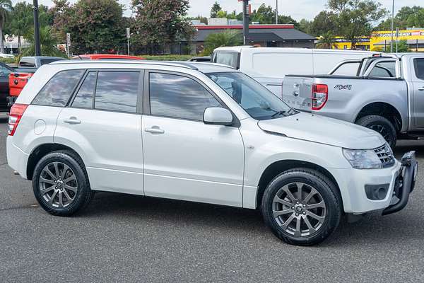 2014 Suzuki Grand Vitara Sport JB