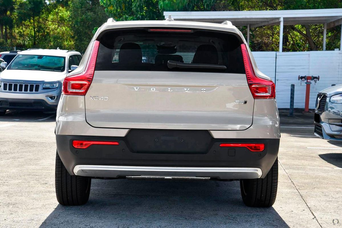 2024 Volvo XC40 Ultra B4 Bright