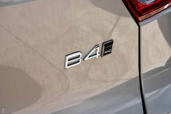 2024 Volvo XC40 Ultra B4 Bright