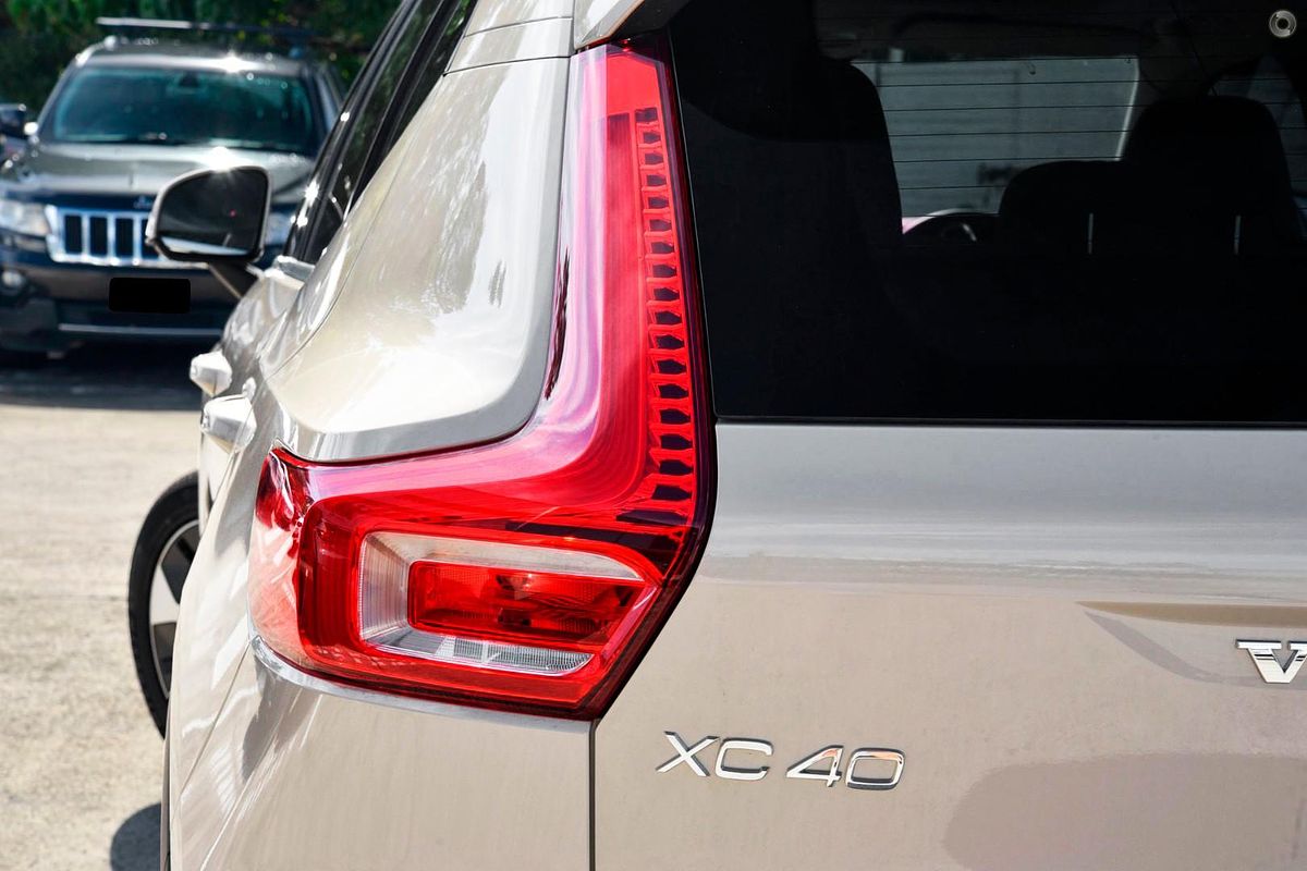 2024 Volvo XC40 Ultra B4 Bright