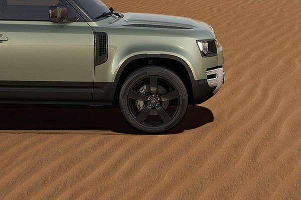 2024 Land Rover Defender 90 D250 S L663
