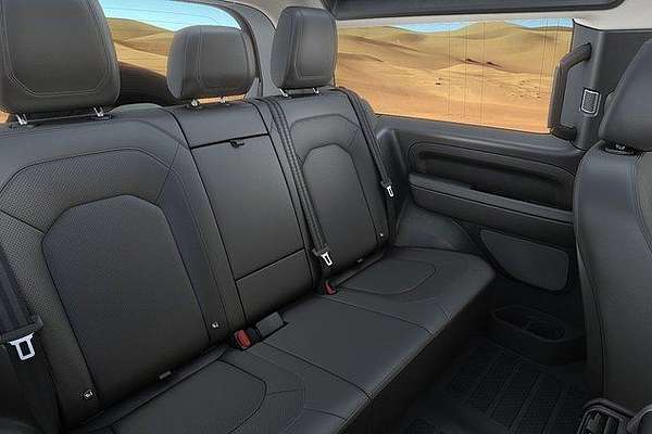 2024 Land Rover Defender 90 D250 S L663