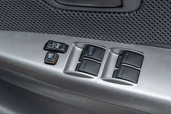 2012 Toyota Hilux SR5 GGN25R 4X4