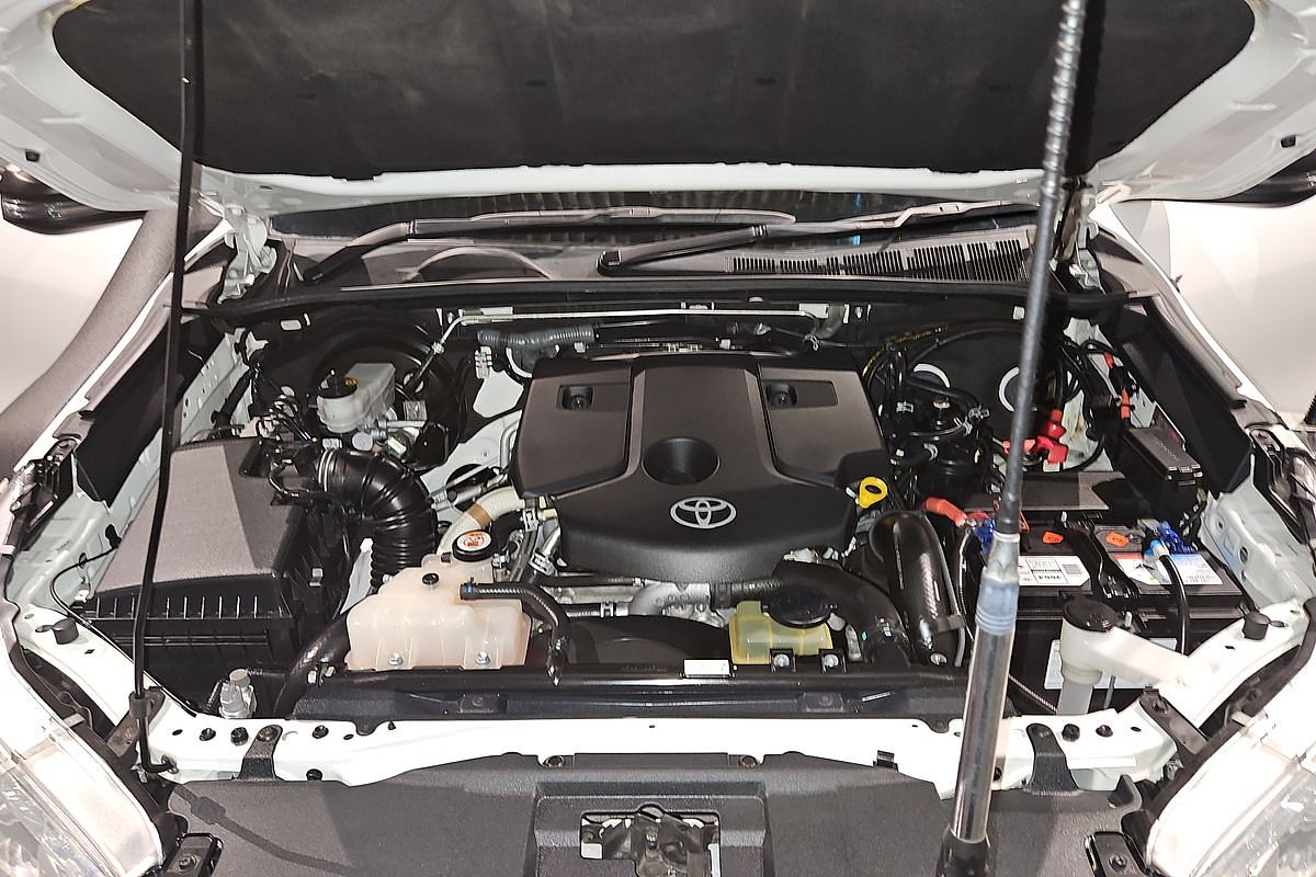 2020 Toyota Hilux SR GUN126R 4X4