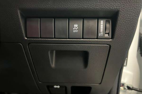 2025 Isuzu D-MAX SX 4X4