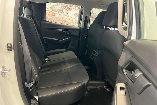 2025 Isuzu D-MAX SX 4X4