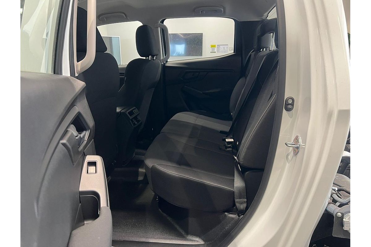 2025 Isuzu D-MAX SX 4X4