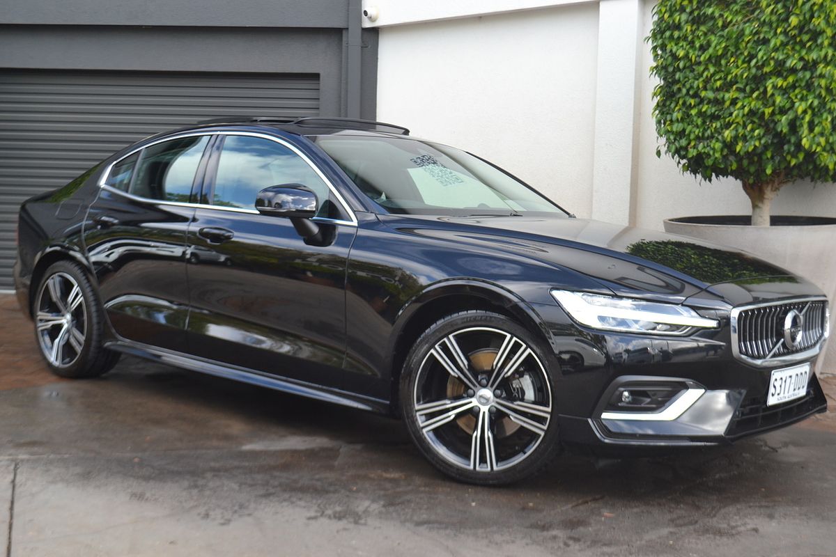 2022 Volvo S60 B5 Inscription