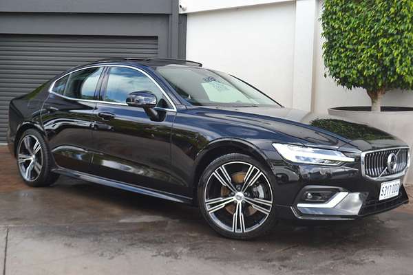 2022 Volvo S60 B5 Inscription