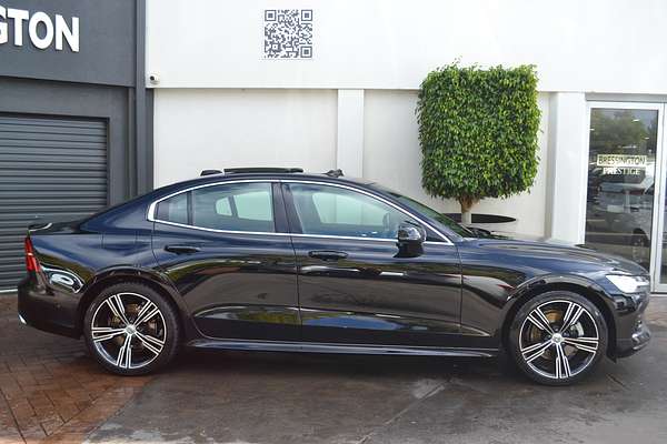 2022 Volvo S60 B5 Inscription