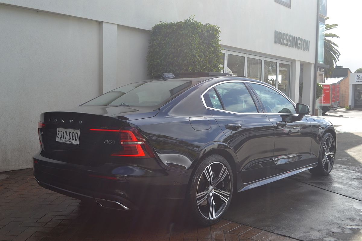 2022 Volvo S60 B5 Inscription