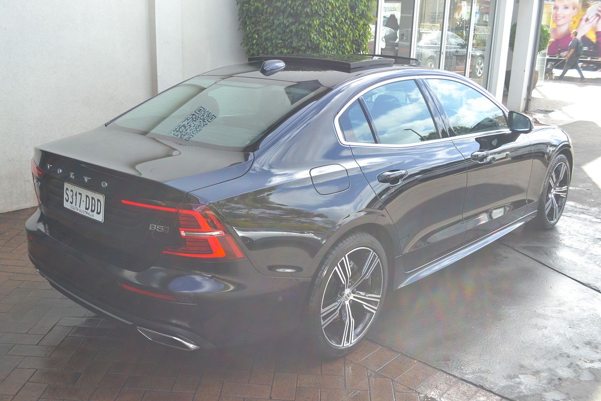 2022 Volvo S60 B5 Inscription