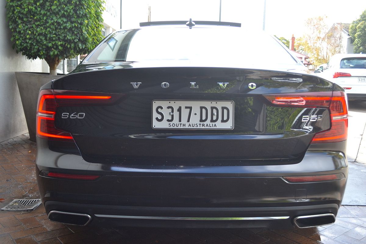 2022 Volvo S60 B5 Inscription
