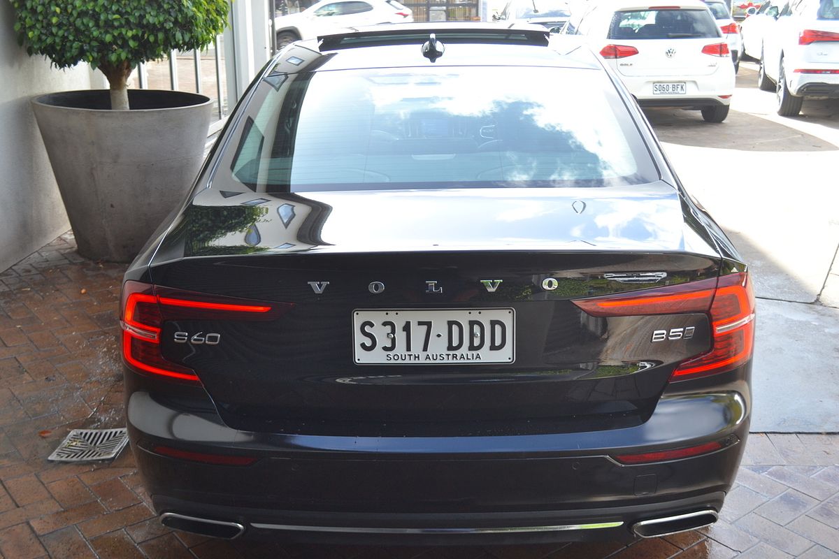 2022 Volvo S60 B5 Inscription