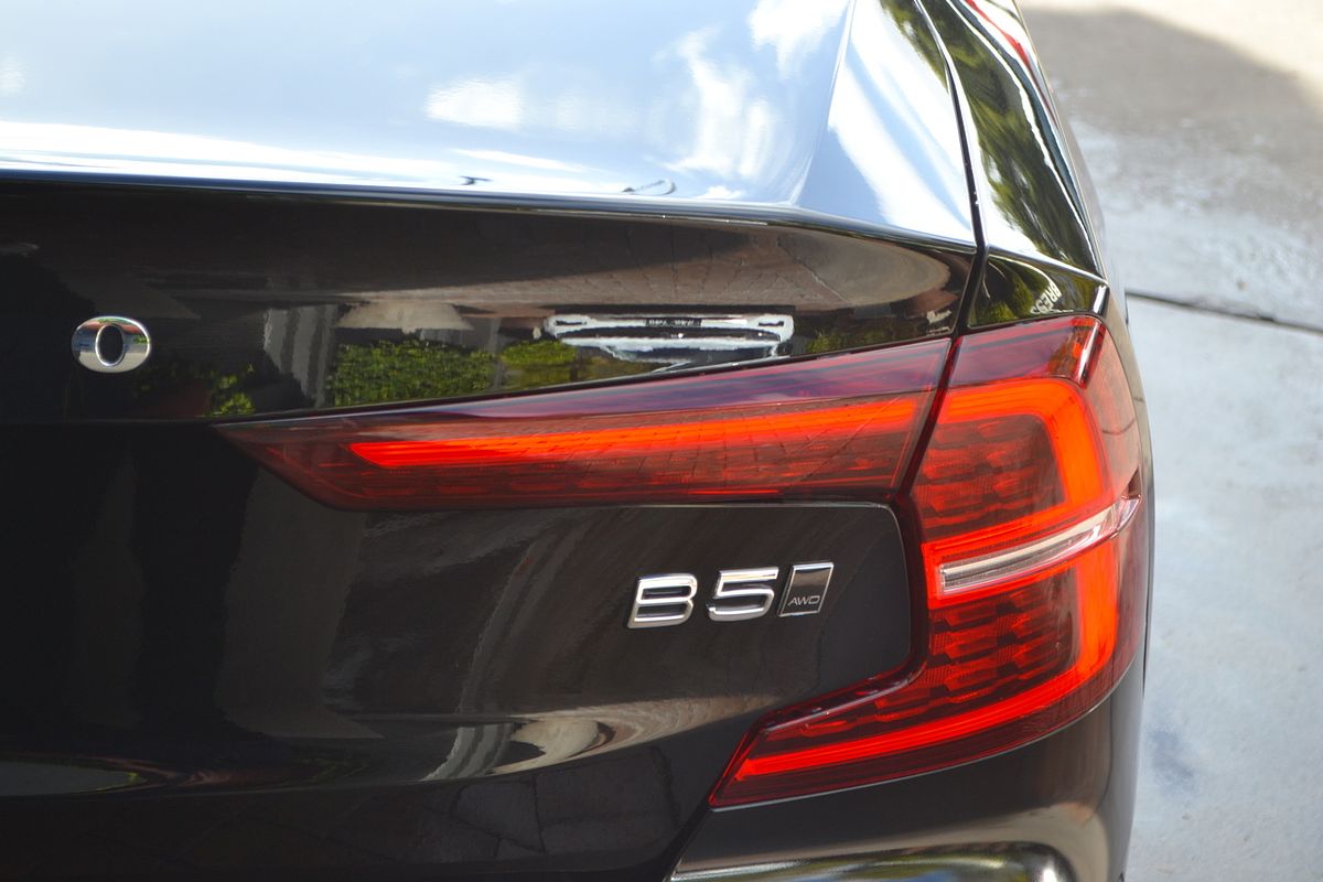 2022 Volvo S60 B5 Inscription