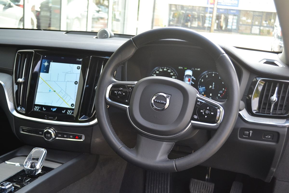 2022 Volvo S60 B5 Inscription