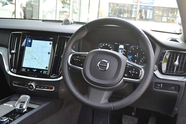2022 Volvo S60 B5 Inscription