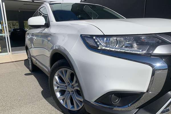 2020 Mitsubishi Outlander ES ZL