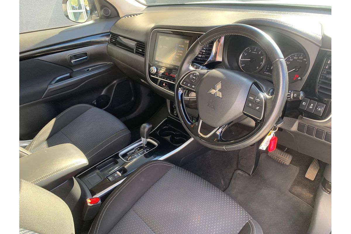 2020 Mitsubishi Outlander ES ZL