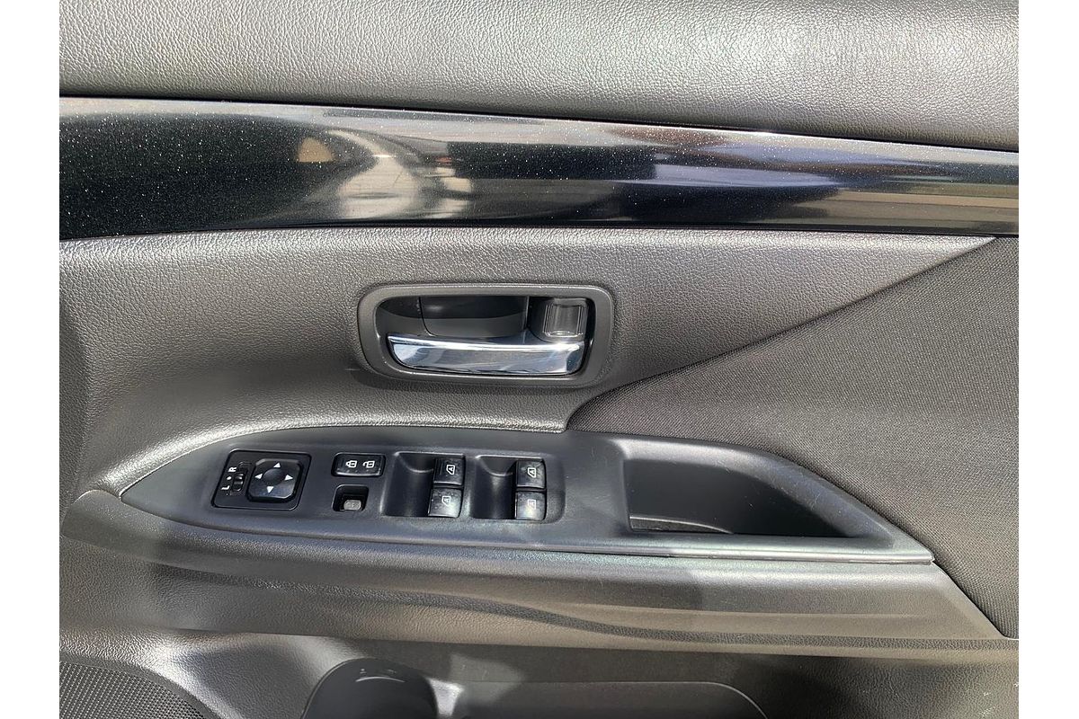 2020 Mitsubishi Outlander ES ZL