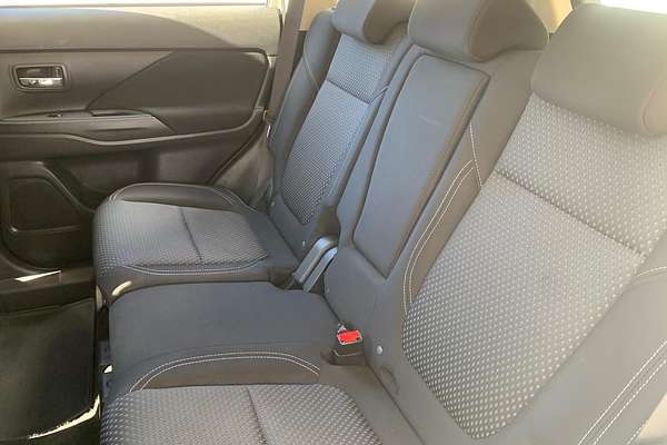 2020 Mitsubishi Outlander ES ZL