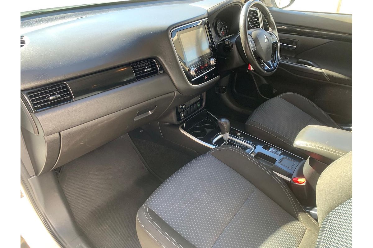 2020 Mitsubishi Outlander ES ZL
