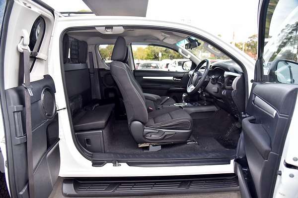 2020 Toyota Hilux SR5 GUN126R 4X4