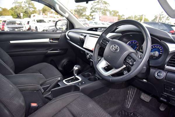 2020 Toyota Hilux SR5 GUN126R 4X4
