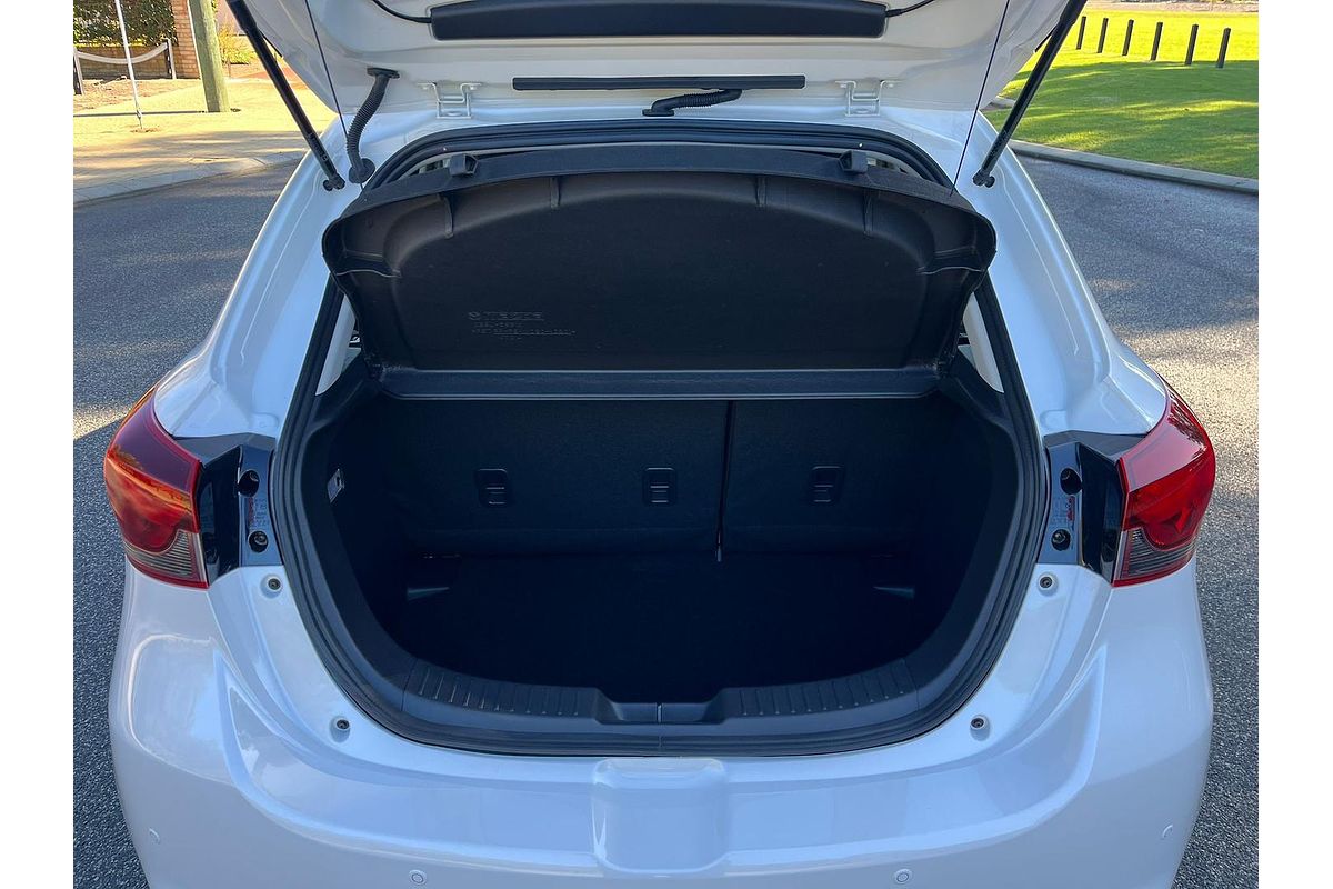 2025 Mazda 2 G15 Evolve DJ Series