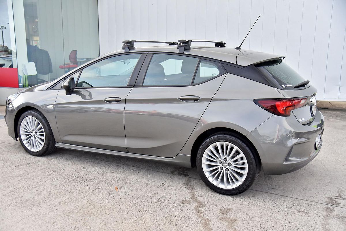 2016 Holden Astra R BK
