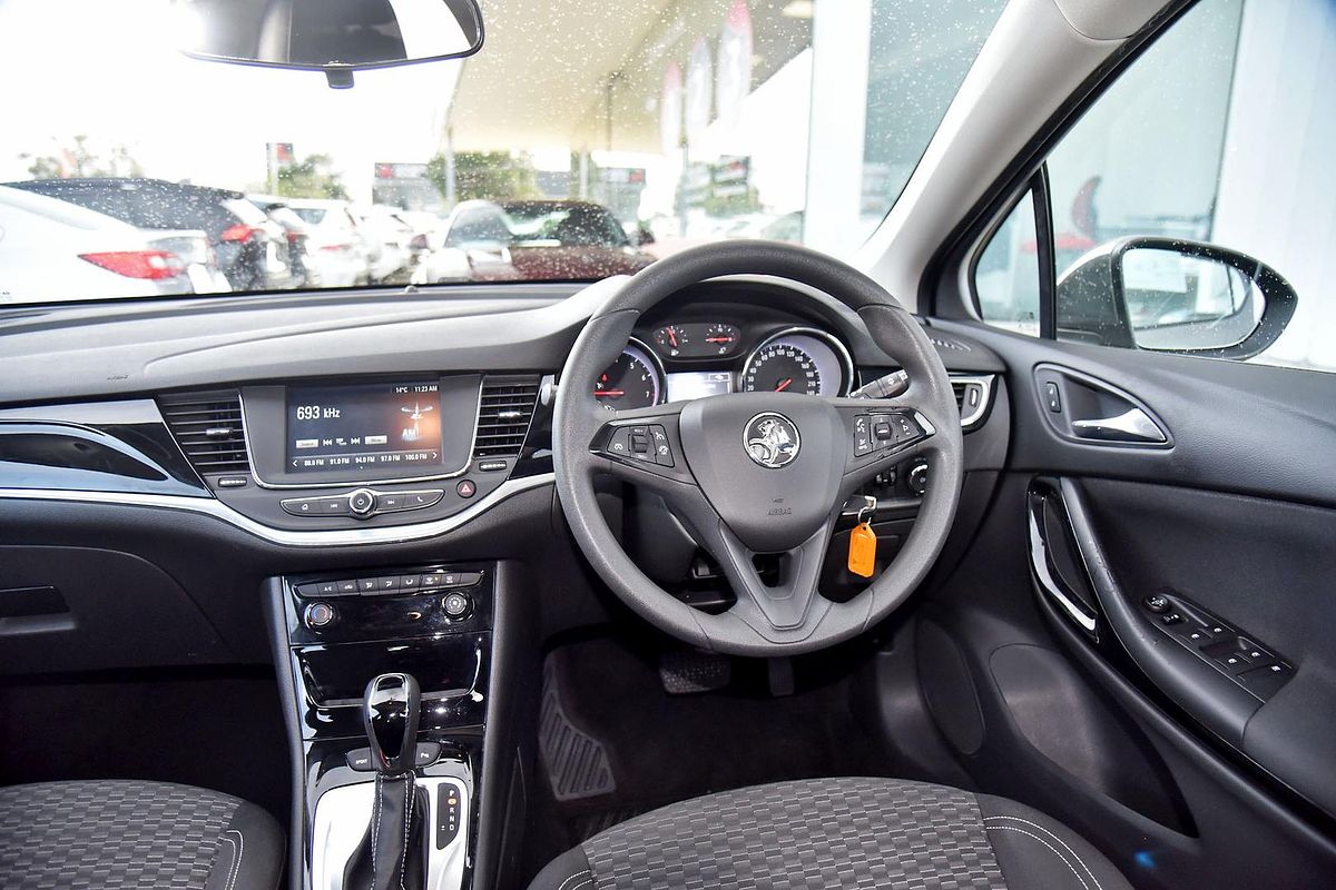 2016 Holden Astra R BK