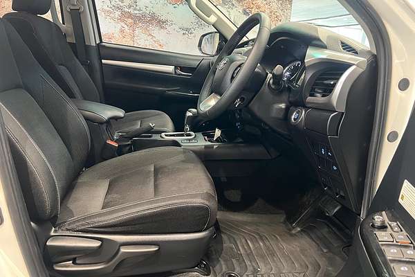 2022 Toyota Hilux SR5 GUN126R 4X4