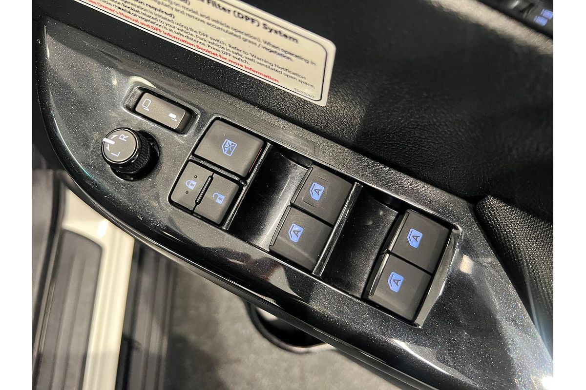 2022 Toyota Hilux SR5 GUN126R 4X4