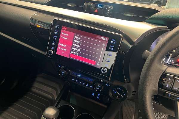 2022 Toyota Hilux SR5 GUN126R 4X4